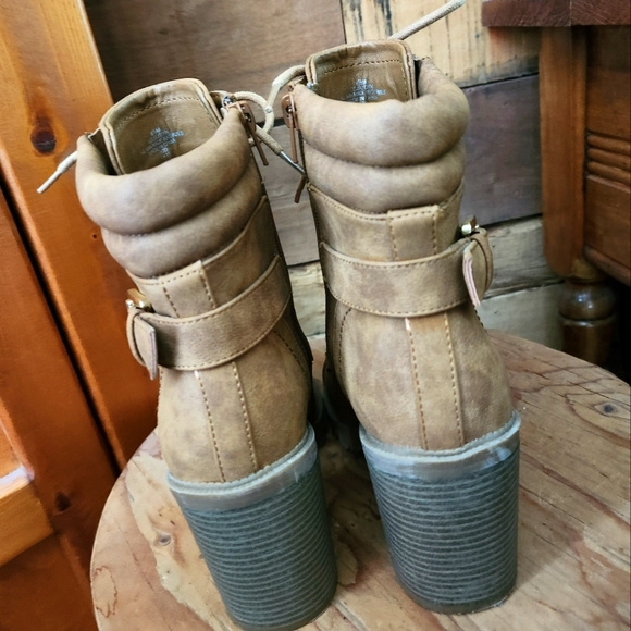 GUESS GBG JAYDYN HIGH HEEL PLATFORM COMBAT BOOTS - Picture 4 of 9